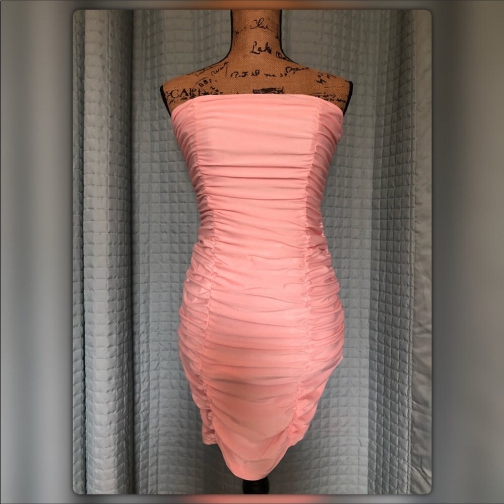 Strapless Ruched Bodycon Dress - Picture 7 of 8